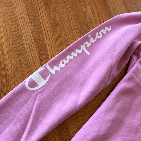 Champion Sweater - Picture 2 of 8